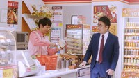Indeedの新CM「コンビニ」編（銀シャリバージョン）より。