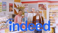 Indeedの新CM「コンビニ」編（笑い飯バージョン）より。