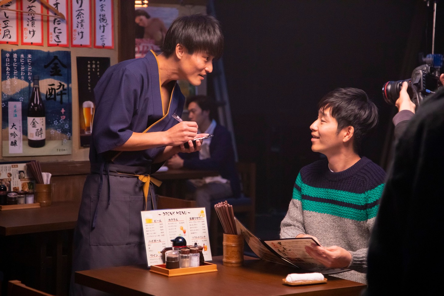 CM撮影中のジャルジャル。