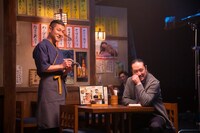 CM撮影中の笑い飯。