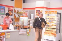 CM撮影中の野性爆弾。