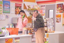 CM撮影中の野性爆弾。