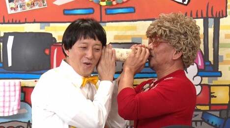 （左から）サバンナ高橋、松本人志。