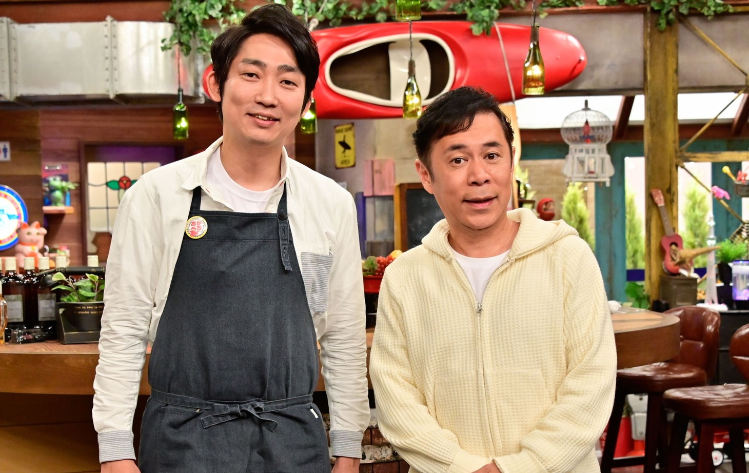 「おかべろ」に出演する（左から）NON STYLE石田、ナインティナイン岡村。