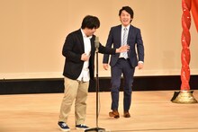 ファイナルでネタを披露する宮下草薙。