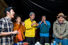 「おぎやはぎのハピキャン ～キャンプはじめてみました～」より。(c)メ～テレ