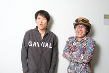 千原ジュニア（左）と倉本美津留（右）。