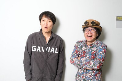 千原ジュニア（左）と倉本美津留（右）。