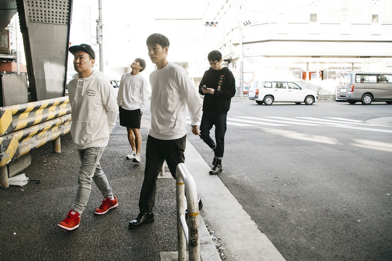 「ジャルジャル×かまいたち」グラビア