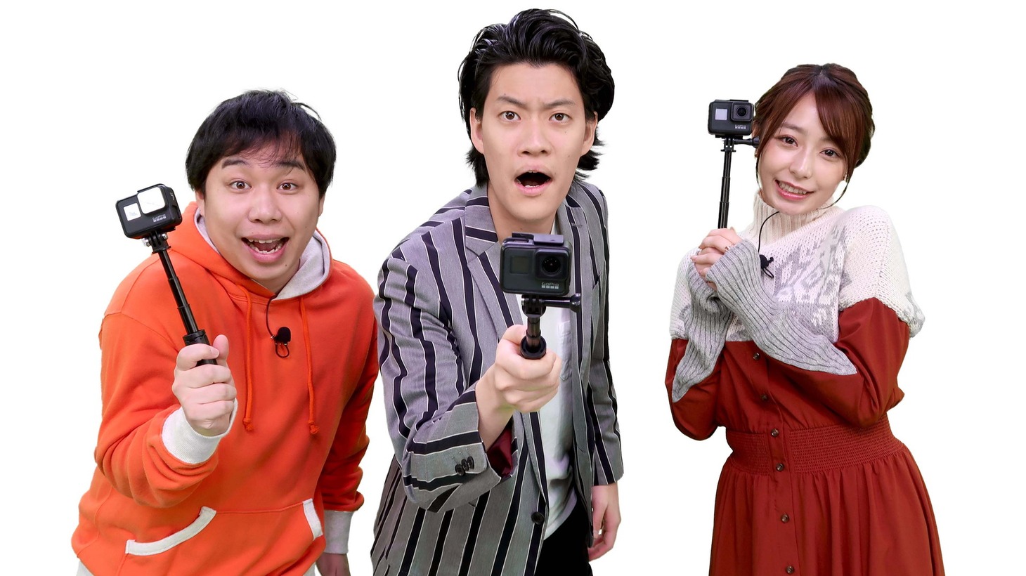 「それ代わりに撮ってきてください。」に出演する（左から）霜降り明星、宇垣美里。