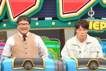 （左から）カンニング竹山、陣内智則。(c)フジテレビ