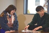 左から森三中・黒沢、インパルス板倉。