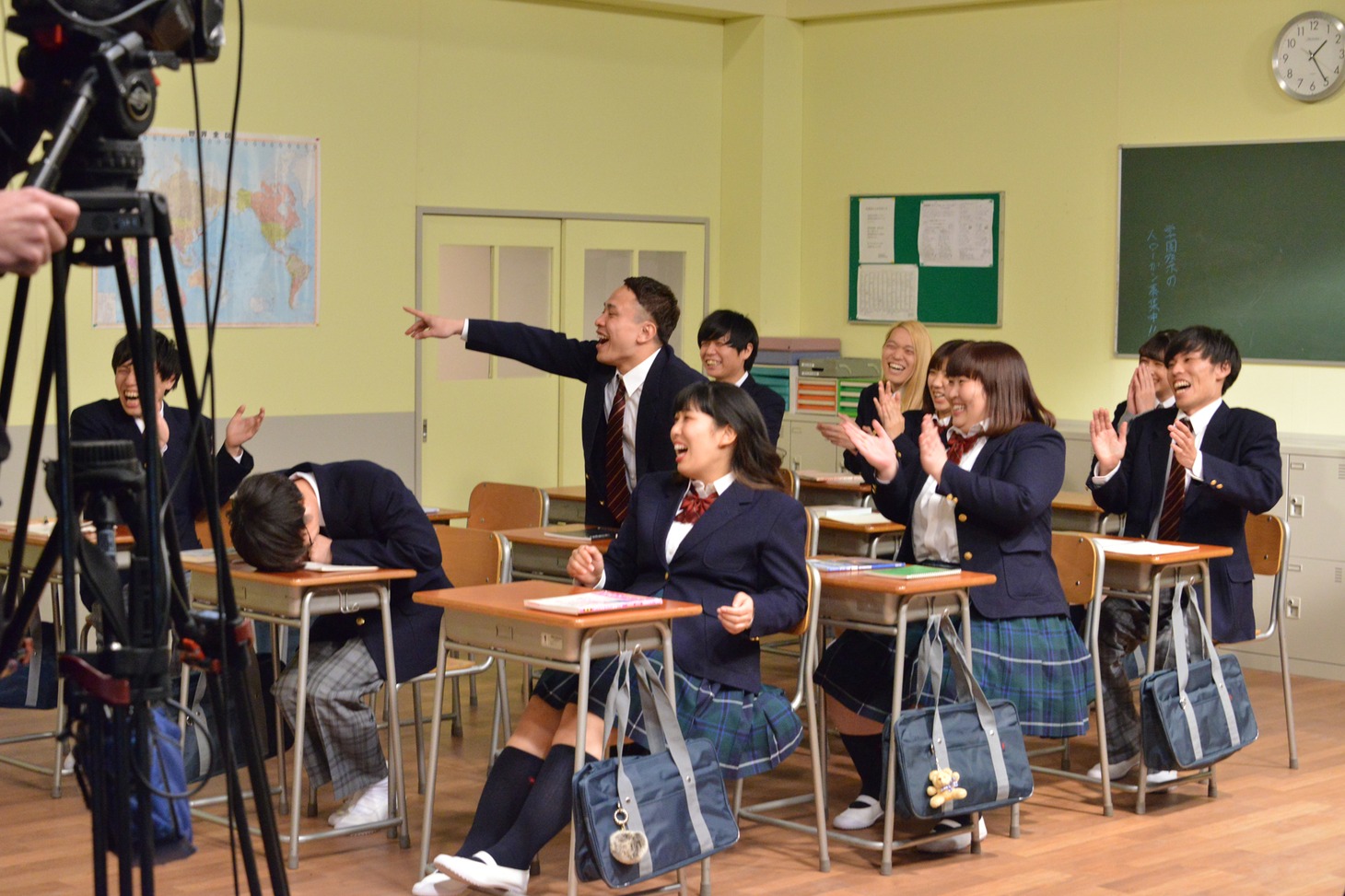 「3年オエー組」の収録中の様子。