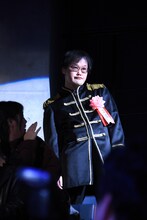 晴れて“ブサイク1位”となったアインシュタイン稲田。