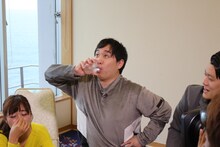 「冒険発掘バラエティ 霜降り明星のあてみなげ」のワンシーン。(c)静岡朝日テレビ