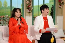 「徹子の部屋」に出演する（左から）みはる、Mr.シャチホコ。(c)テレビ朝日