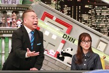 「全力！脱力タイムズ」に出演する（左から）出川哲朗、田中みな実。(c)フジテレビ