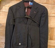 かまいたち山内が「M-1グランプリ」決勝当日に着用する予定の衣装。