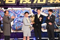 敗者復活戦のエンディングには霜降り明星も駆けつけた。