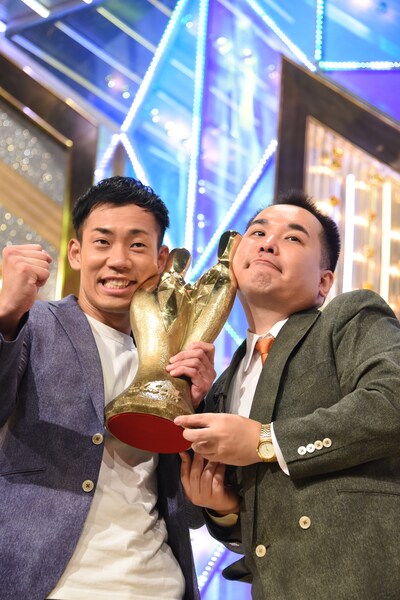 「M-1グランプリ2019」王者のミルクボーイ。