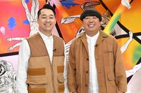 「理論上可能です。」MCのバナナマン。(c)TBS