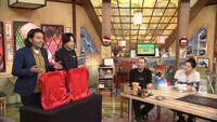 「相席食堂」に出演する（左から）見取り図、千鳥。(c)ABCテレビ
