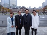 左から糸井文菜アナウンサー、ナイツ、狩野英孝。(c)KHB