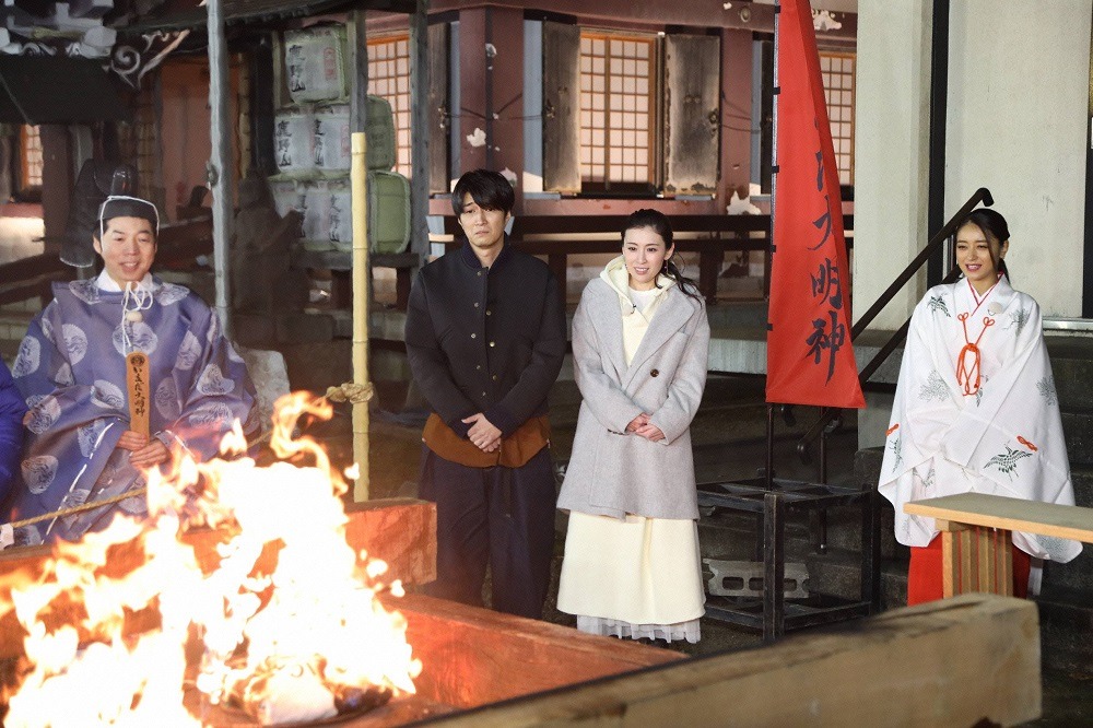 お焚き上げの様子。(c)フジテレビ