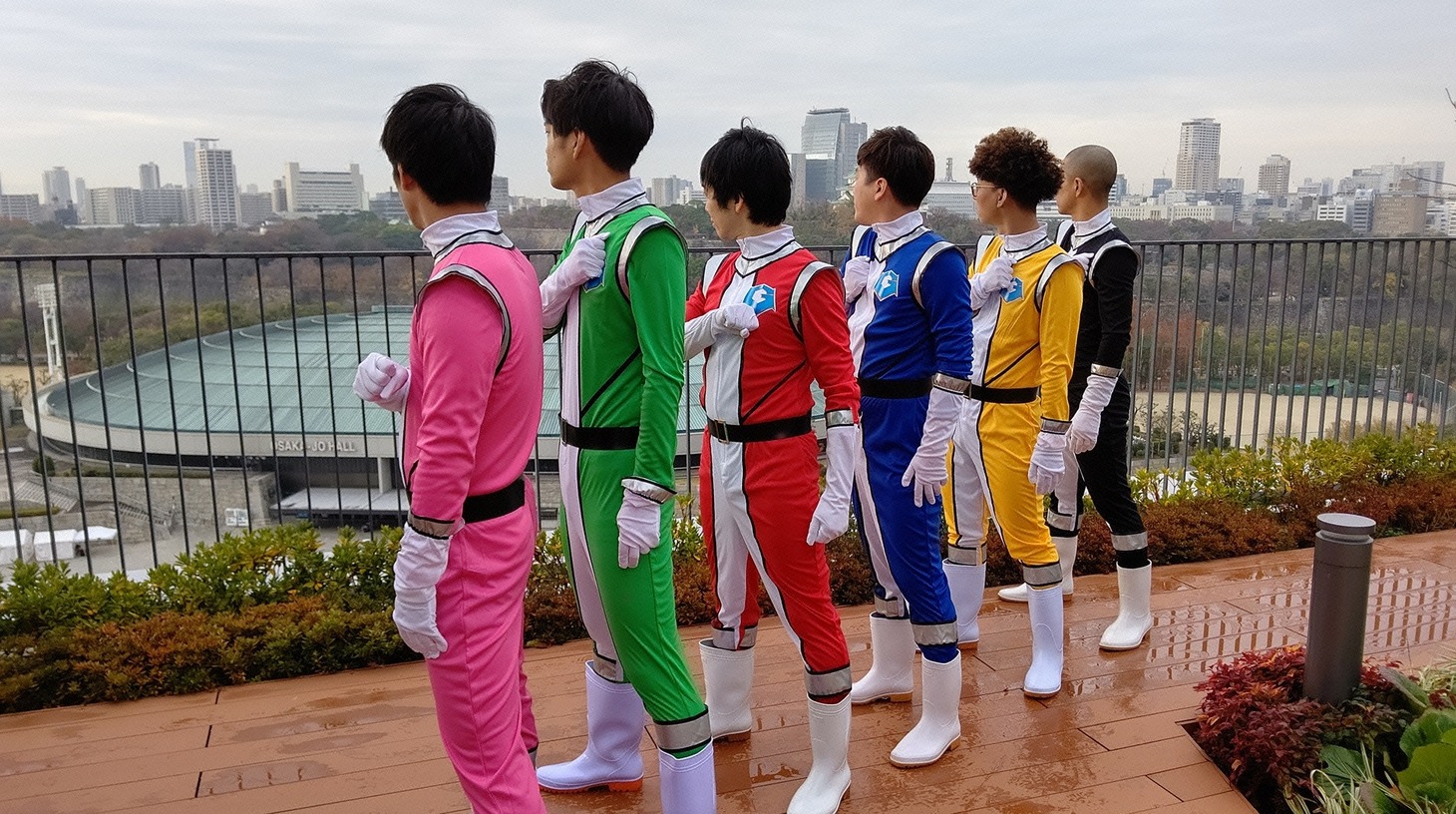 「次世代お笑い戦隊ギャグレンジャー」のメンバー。(c)読売テレビ