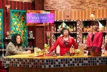 （左から）ピース又吉、すっちー、斎藤真美アナ。(c)ABCテレビ