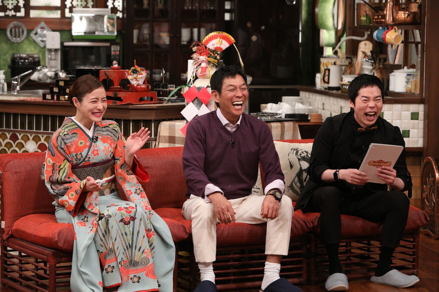 （左から）石原さとみ、明石家さんま、今田耕司。(c)関西テレビ