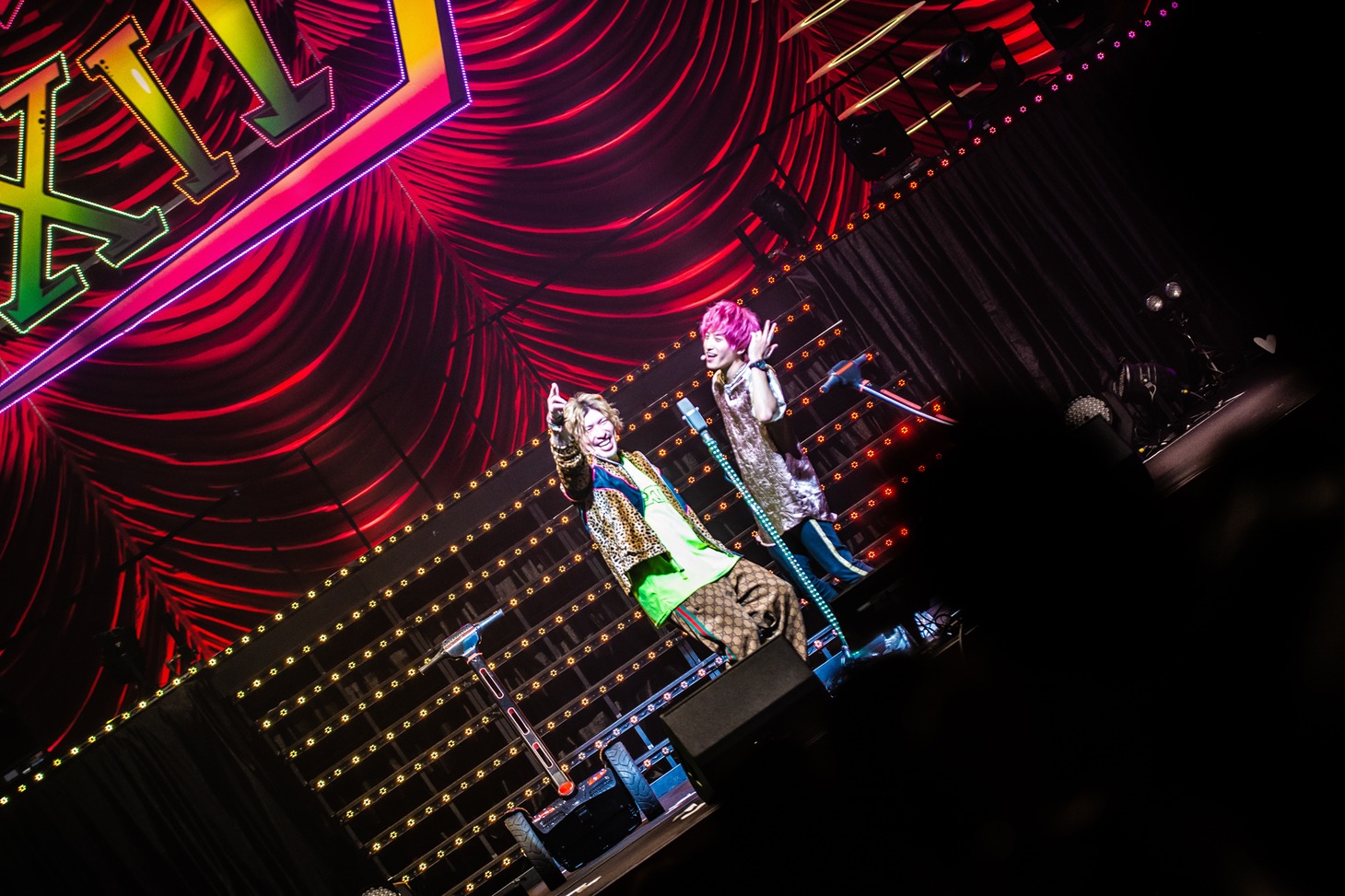 EXIT（photo by Miki Fujiwara）
