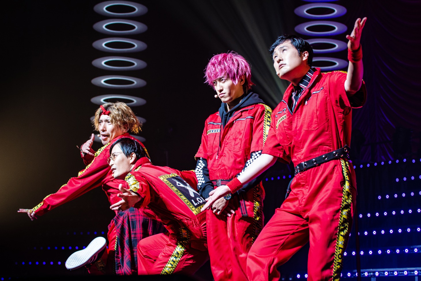 きつね×EXIT（photo by Miki Fujiwara）