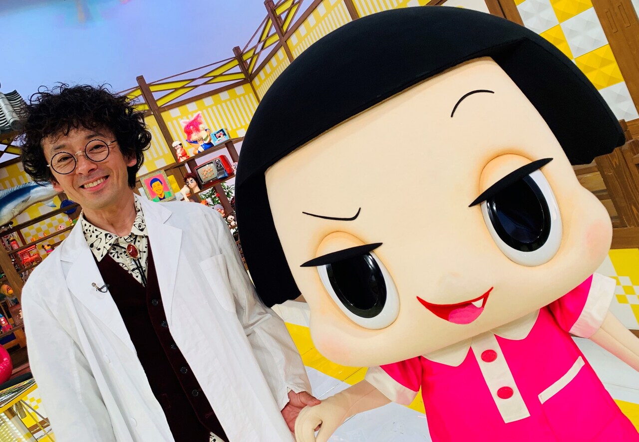 左から滝藤賢一、チコちゃん。(c)NHK