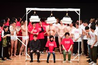 最後はたらい落としで福男・福女を決定。