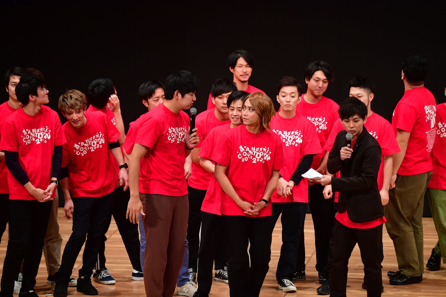 「もっともっとも～～～っとマンゲキカウントダウン2019→2020」の様子。