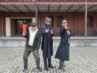 （左から）爆笑問題・太田、舘ひろし、くりぃむしちゅー上田。(c)中京テレビ