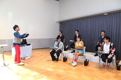 「凸ちゃん凹ちゃん」のワンシーン。(c)MBS