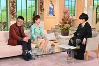 （左から）柳沢慎吾と姉・裕子、黒柳徹子。(c)テレビ朝日