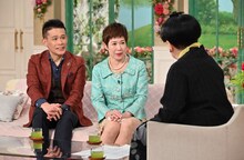 （左から）柳沢慎吾と姉・裕子、黒柳徹子。(c)テレビ朝日