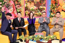 （左から）バナナマン、香里奈、サンドウィッチマン。(c)TBS