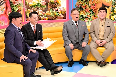 (左から)バナナマン、サンドウィッチマン。(c)TBS