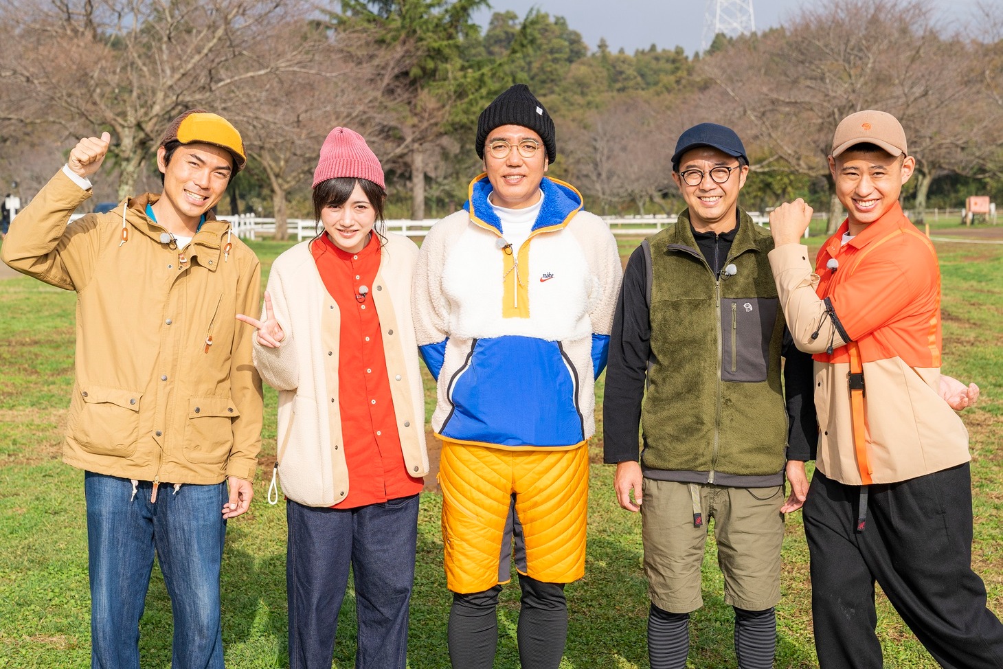 左からたけだバーベキュー、小原尚子、おぎやはぎ、キラキラ関係・ワタリ119。(c)メ～テレ