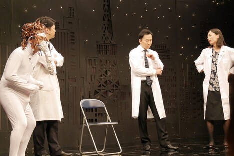 タイタンチームのコントのワンシーン。(c)BSフジ