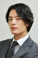 セフレのAくんを演じる塩野瑛久。