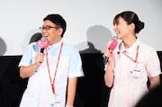 ミキ昴生(左)と吉川愛(右)。