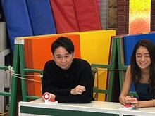 （左から）有吉弘行と池田美優。(c)テレビ朝日