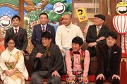 ひな壇の出演芸人たち。(c)フジテレビ