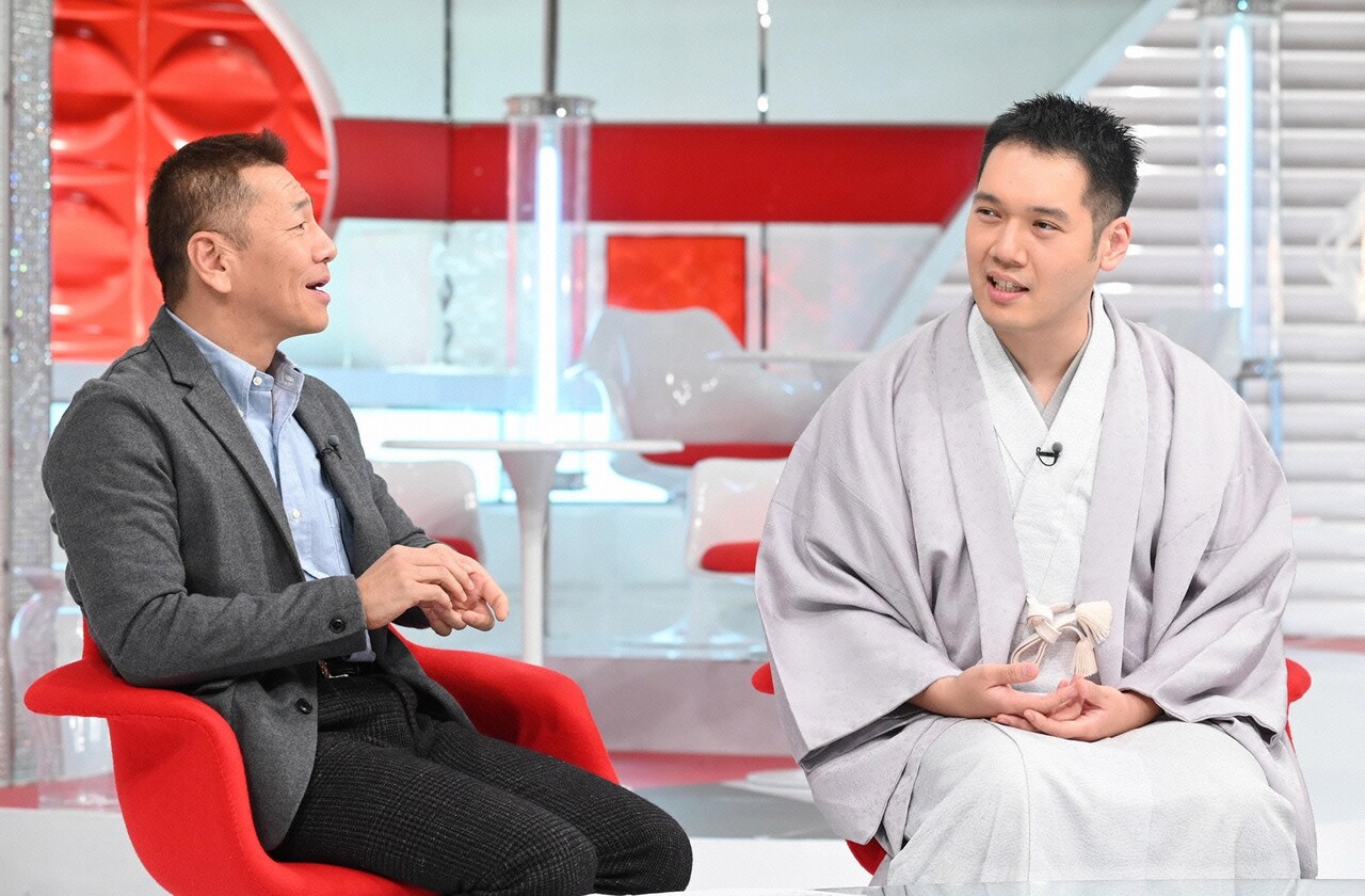 左からくりぃむしちゅー上田、神田松之丞。(c)日本テレビ