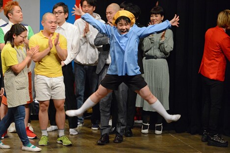 決勝進出を喜ぶはなしょー・はな。